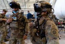 Фото - Американские солдаты пожаловались на тошноту от очков Microsoft HoloLens