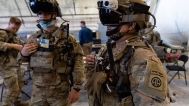 Фото - Американские солдаты пожаловались на тошноту от очков Microsoft HoloLens