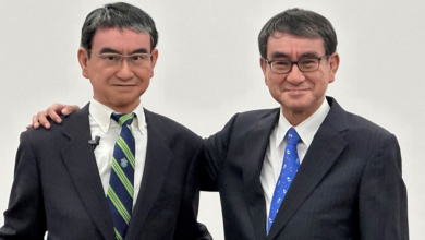 Фото - В Японии «клонировали» министра и сделали ему робота-двойника